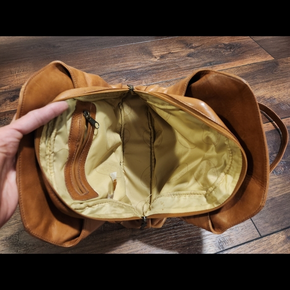 Beautiful VTG Leather Bag - Picture 7 of 16